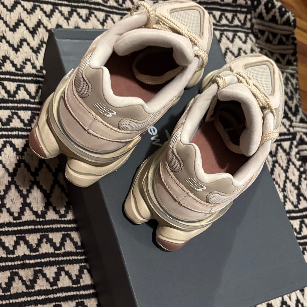 New Balance 9060 Sparrow Bone. - Picture 3 of 5